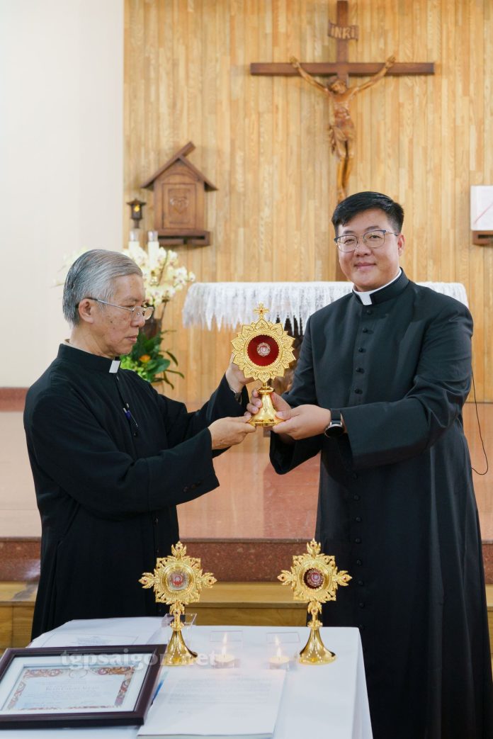 Thánh Tích Carlo Acutis