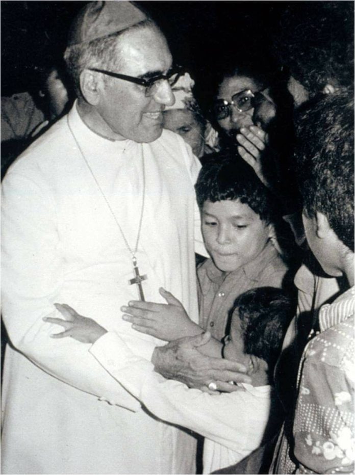 Vì sao Romero nổi tiếng là “cha của người nghèo” (“father of the poor”)?