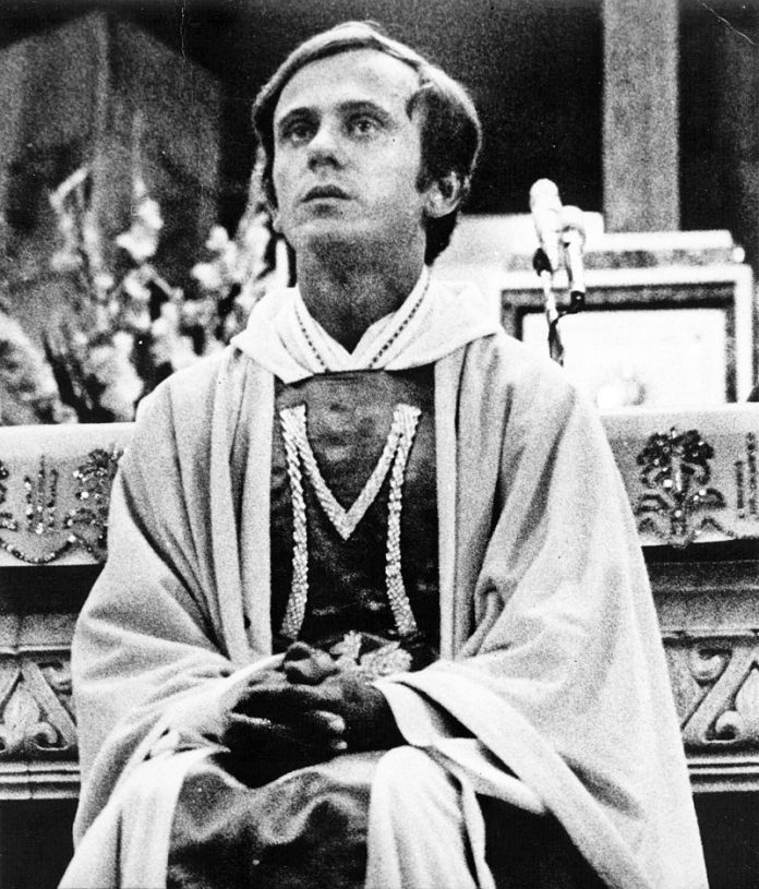 Jerzy Popiełuszko được tuyên chân phước khi nào, do Giáo Hoàng nào?